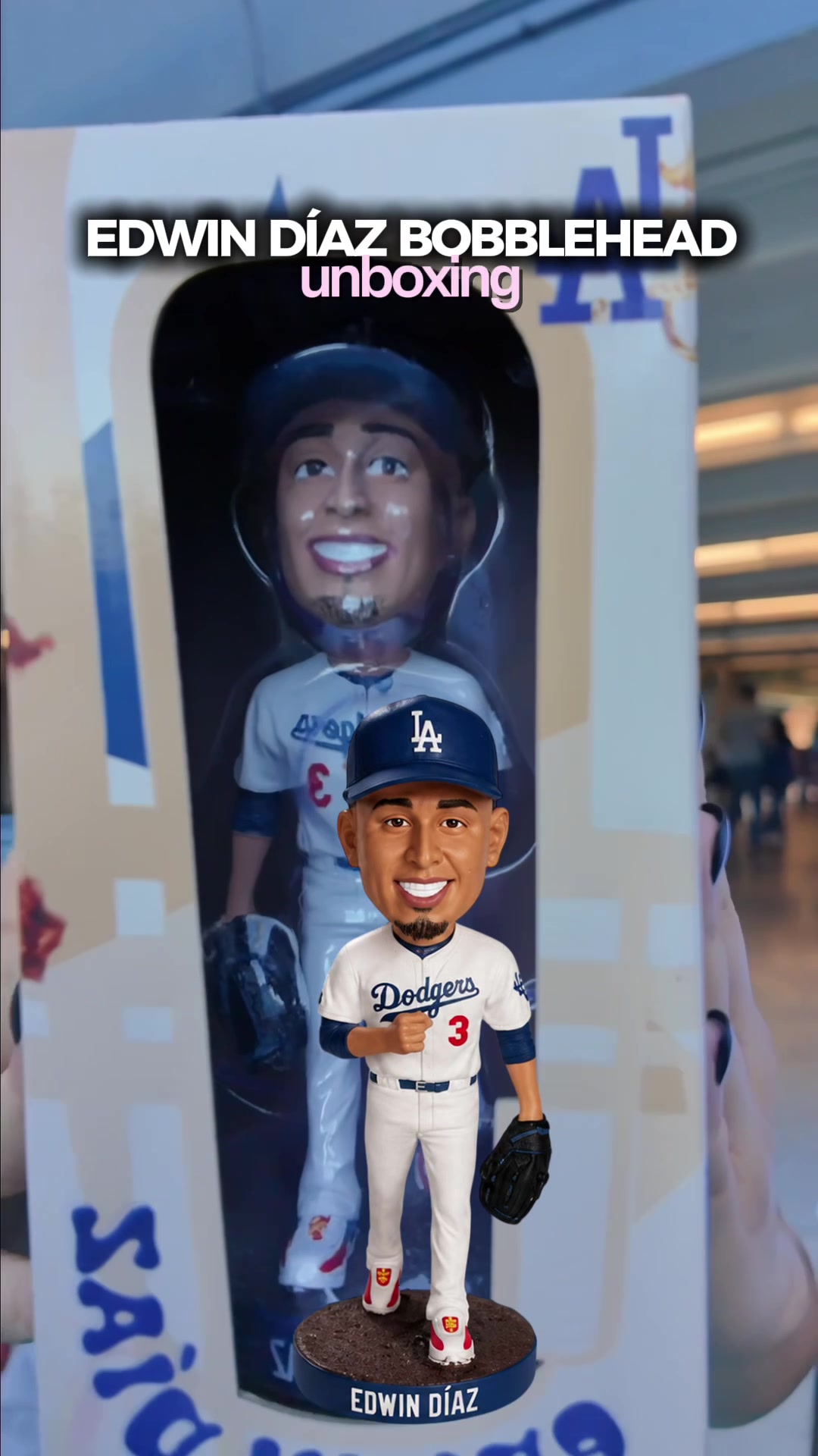 Edwin Diaz bobblehead unboxing | Dodgers Nation